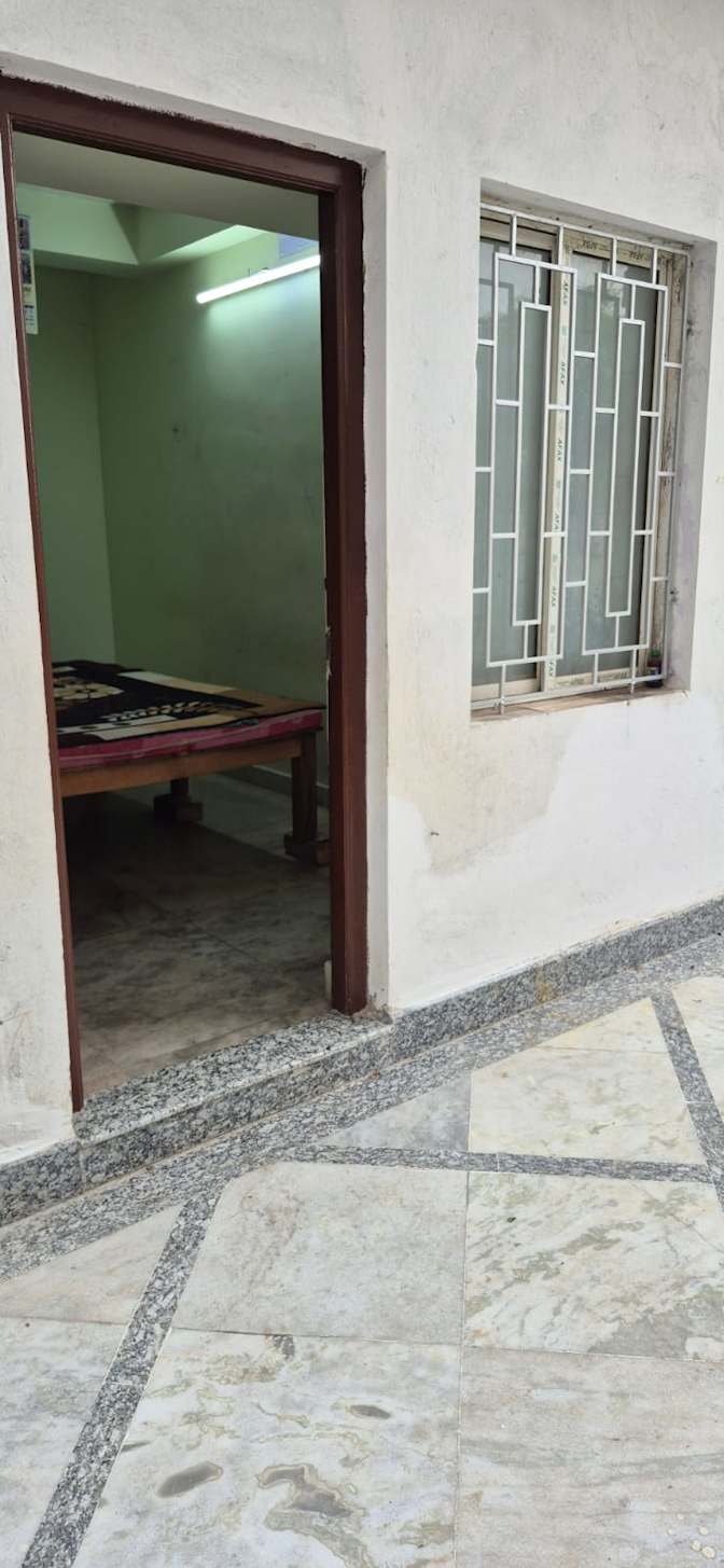 Santanu's room