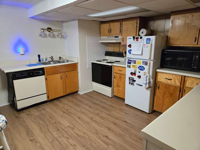 Linda Thomas's room