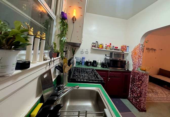 Ali's room