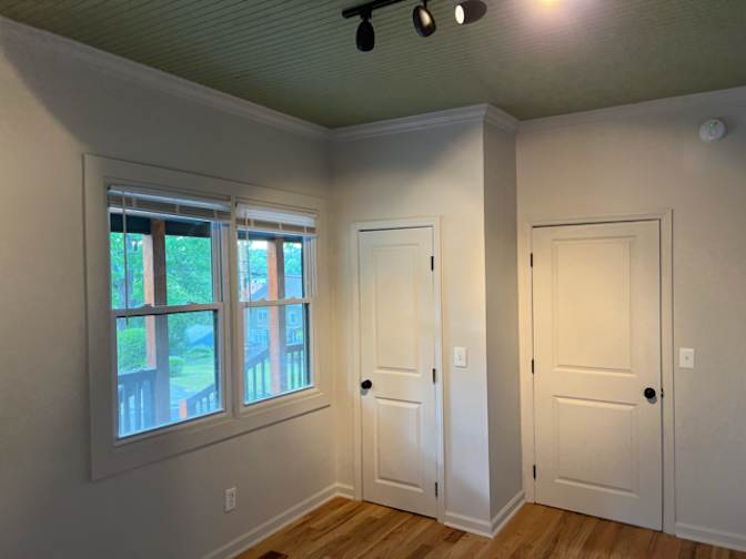 Alcove Rooms's room