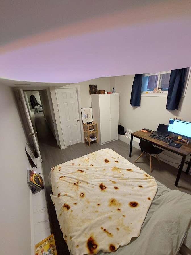 Yan's room
