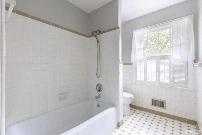Alcove Rooms's room