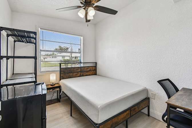 PadSplit's room