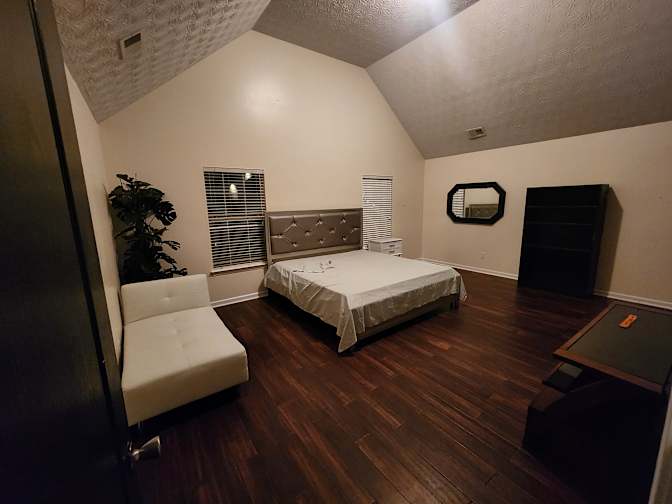 Travis Seintle McDonald's room