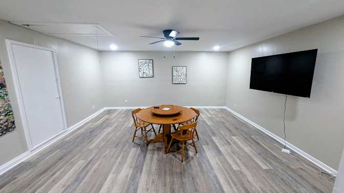 Apple House Living's room