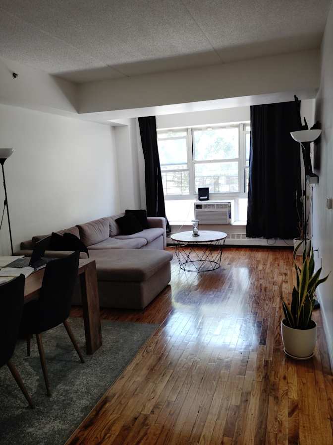 Jen's room