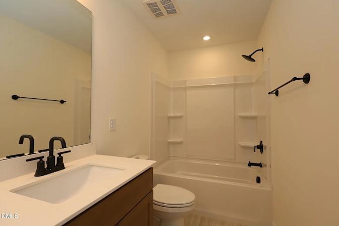 Alcove Rooms's room