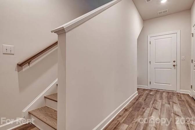 Alcove Rooms's room
