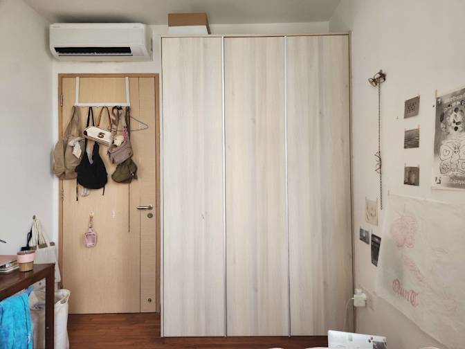 Bowen's room