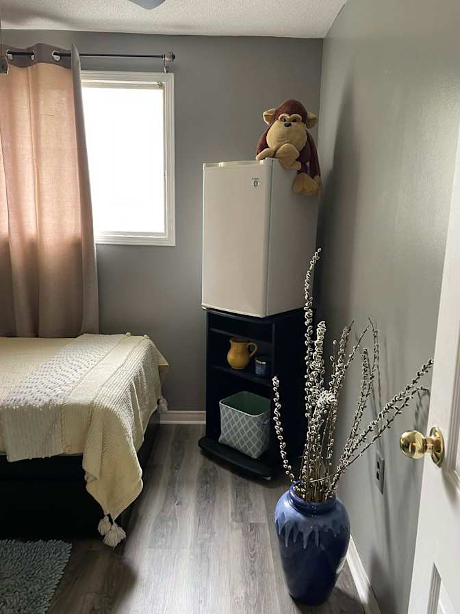 Lynda's room