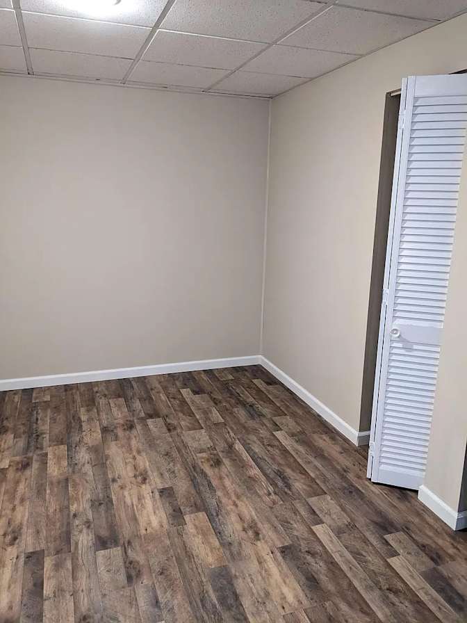 Alcove Rooms's room