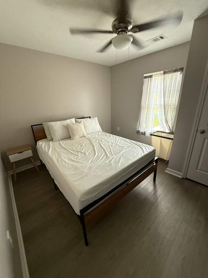 Tee's room