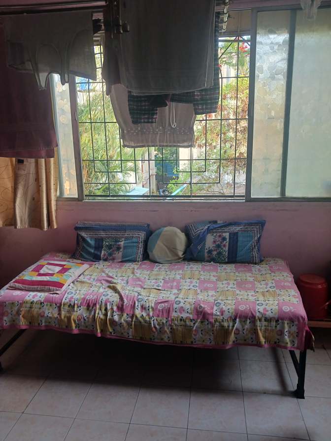 MAKARAND's room