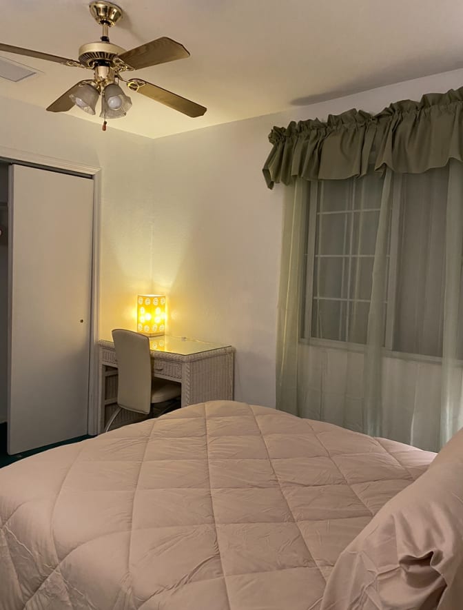 Deon's room