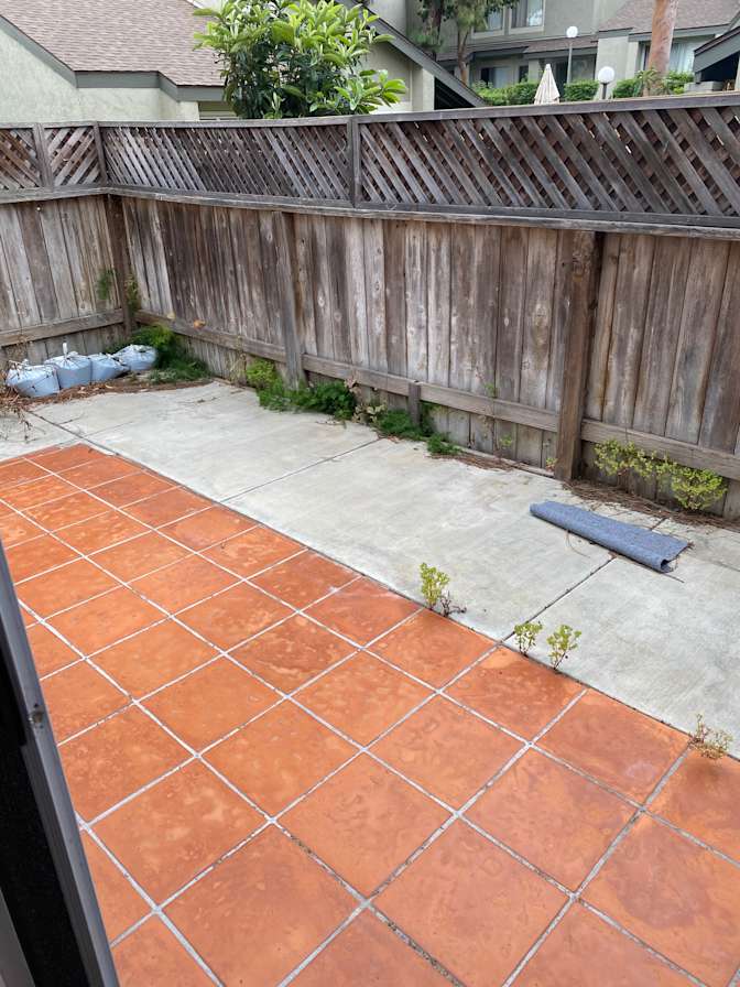 Luis's room