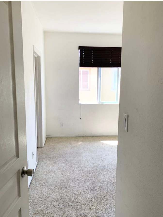 Itzabel28's room