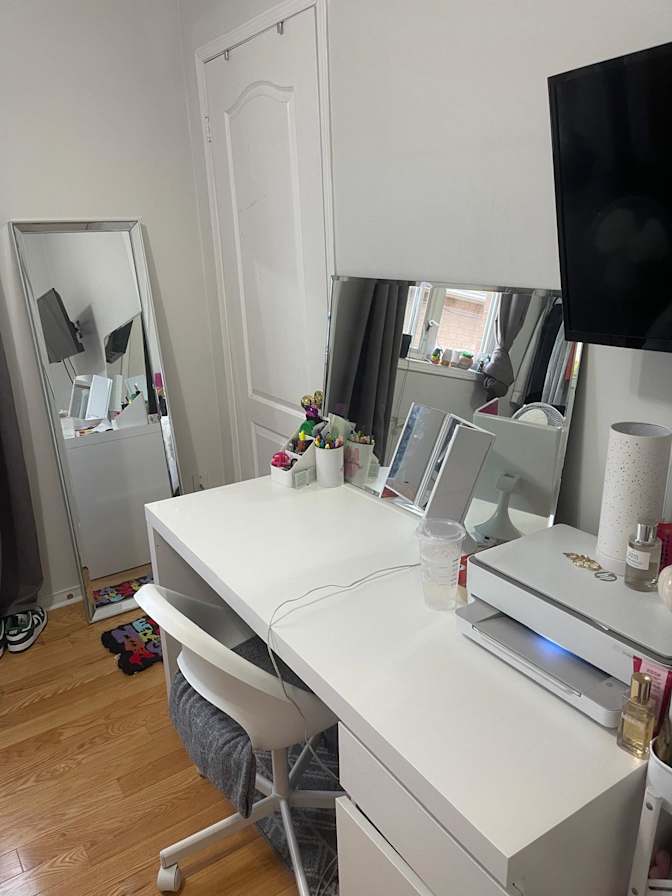 Anna's room