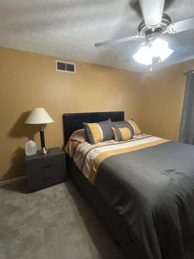 Furnished room for rent's room