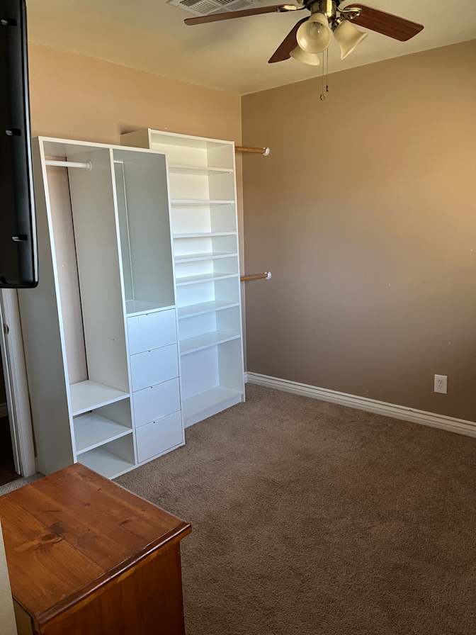 robert's room