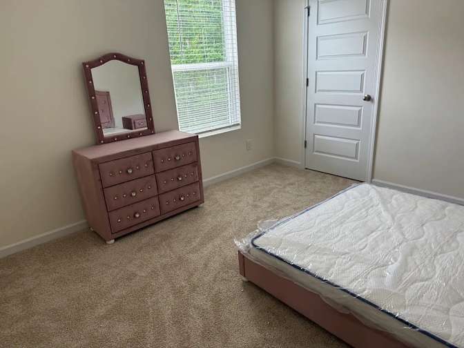 Alcove Rooms's room