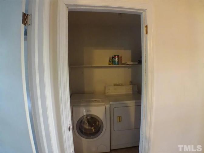 Alcove Rooms's room