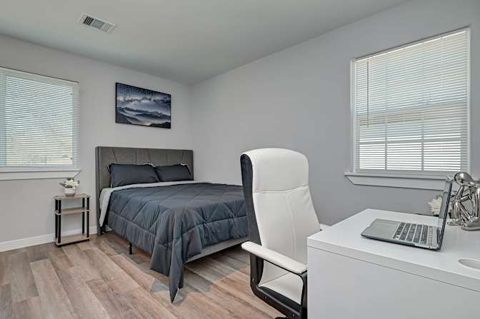 Felix's room