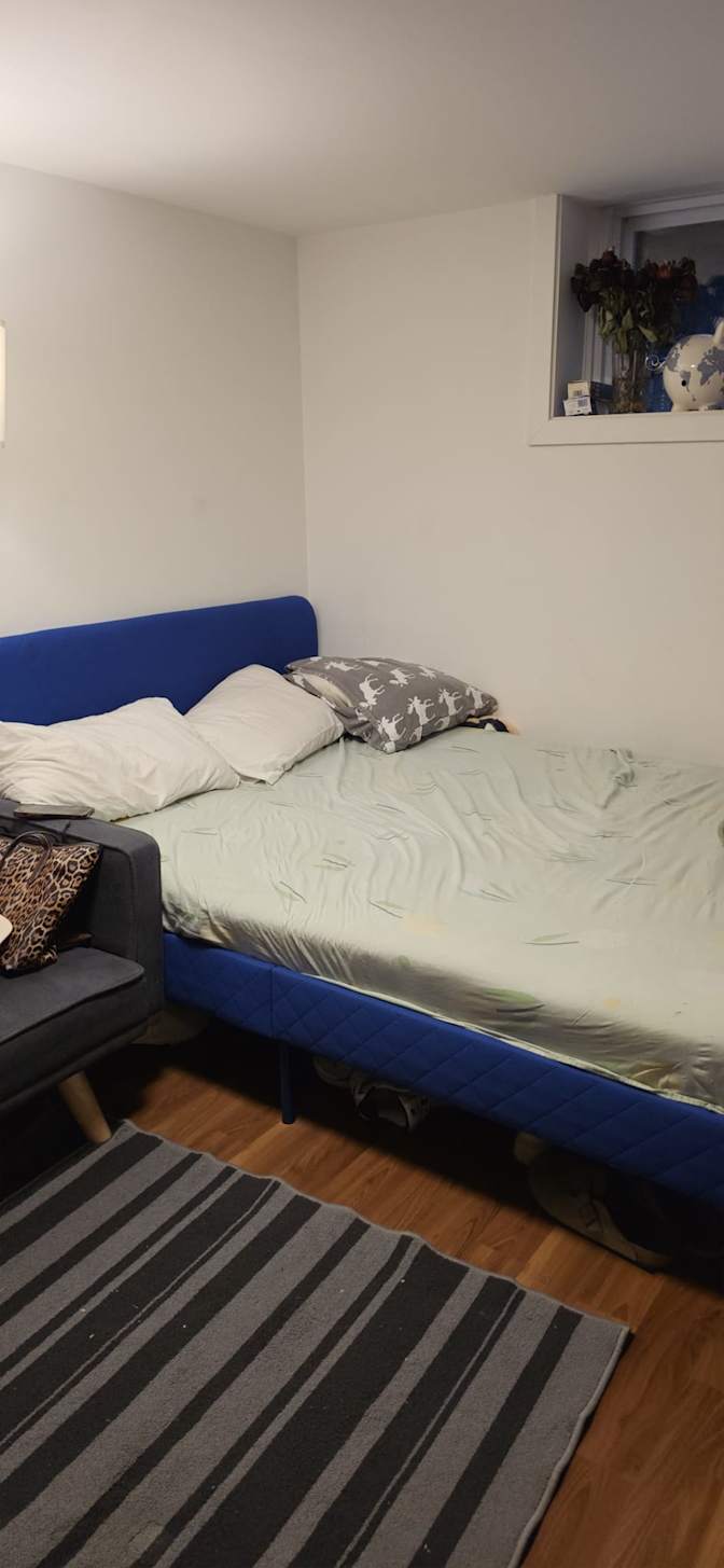 Sunny's room