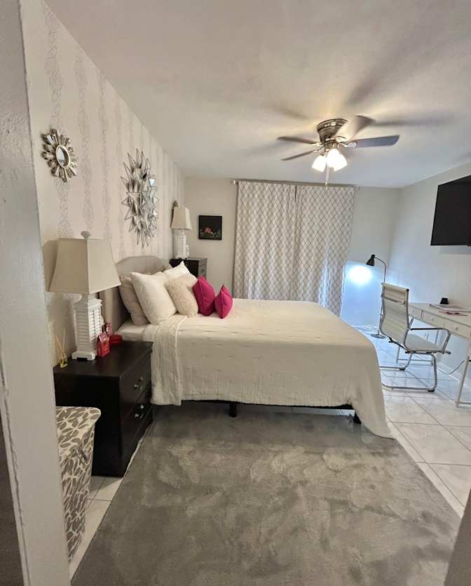 Lia's room