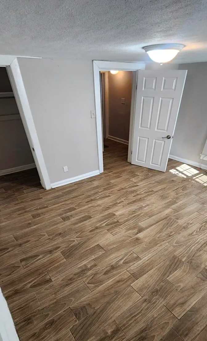 Alcove Rooms's room
