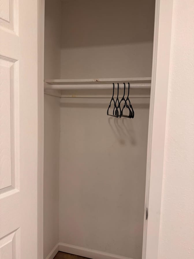 Magali A.'s room