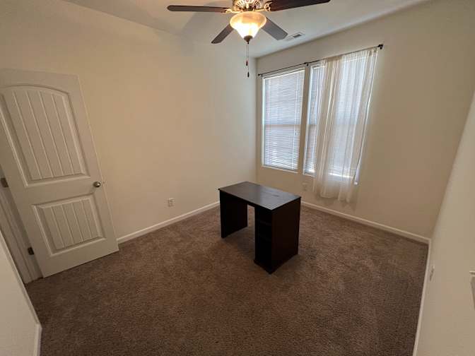 Alcove Rooms's room