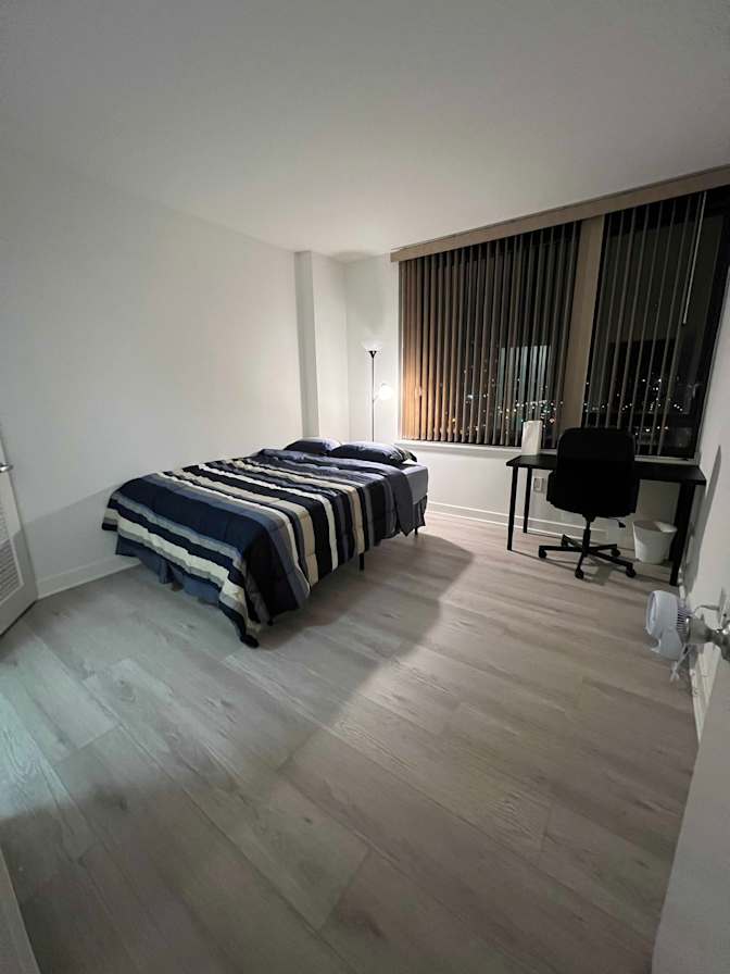Golden Gate Rentals's room