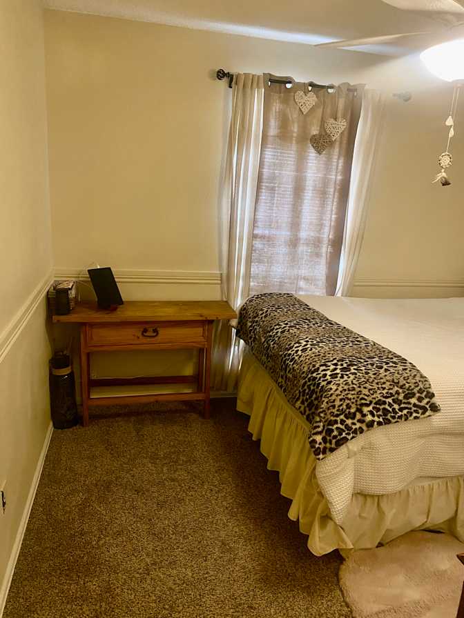 Mariah Del rio's room