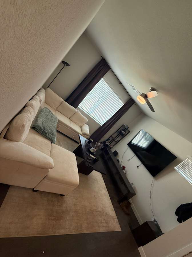 Julio's room