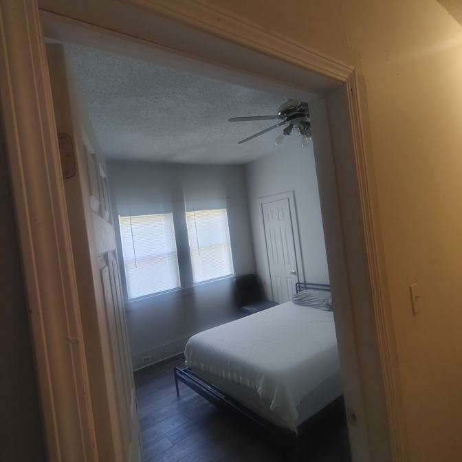 Alcove Rooms's room