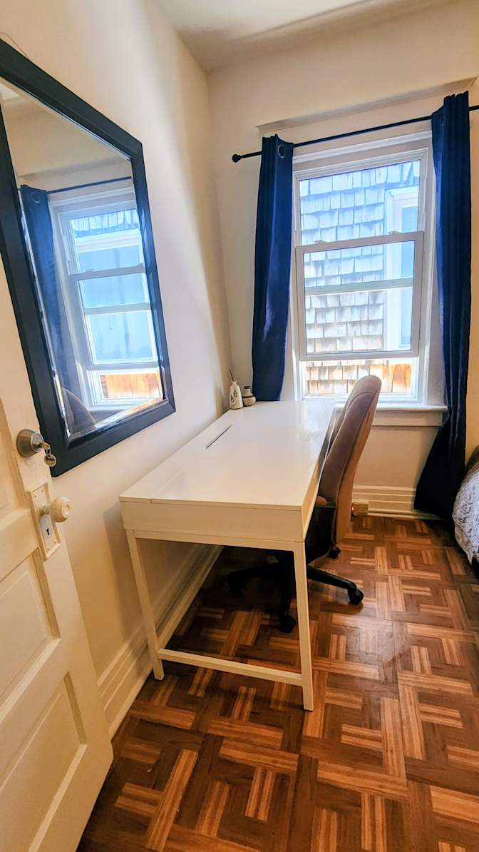 Laure's room