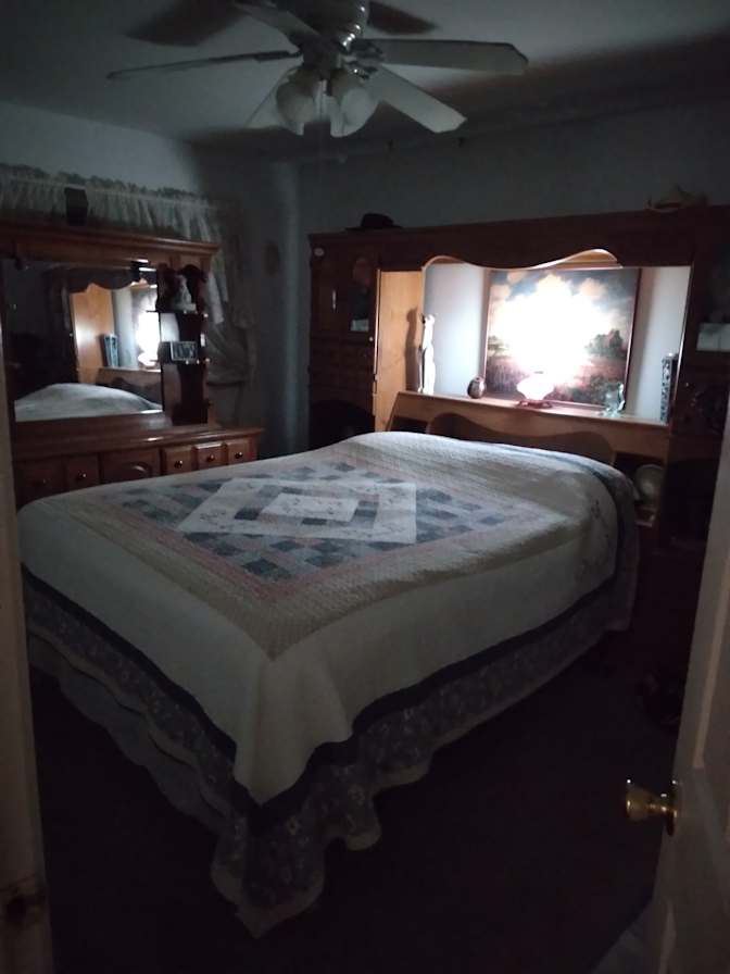 kim gary rental rooms's room