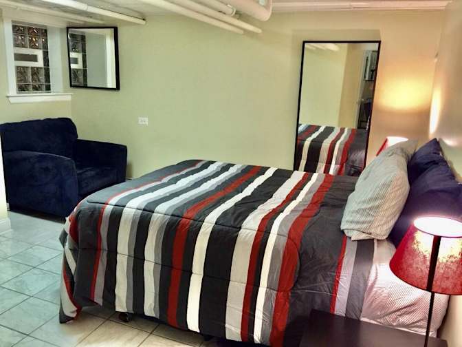 Roommate need's room