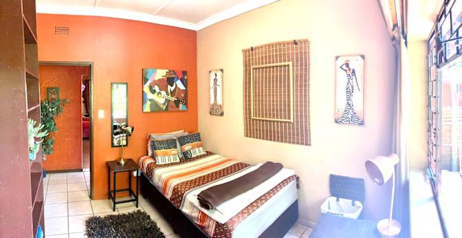 Jos Milne's room