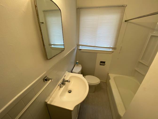 Alcove Rooms's room