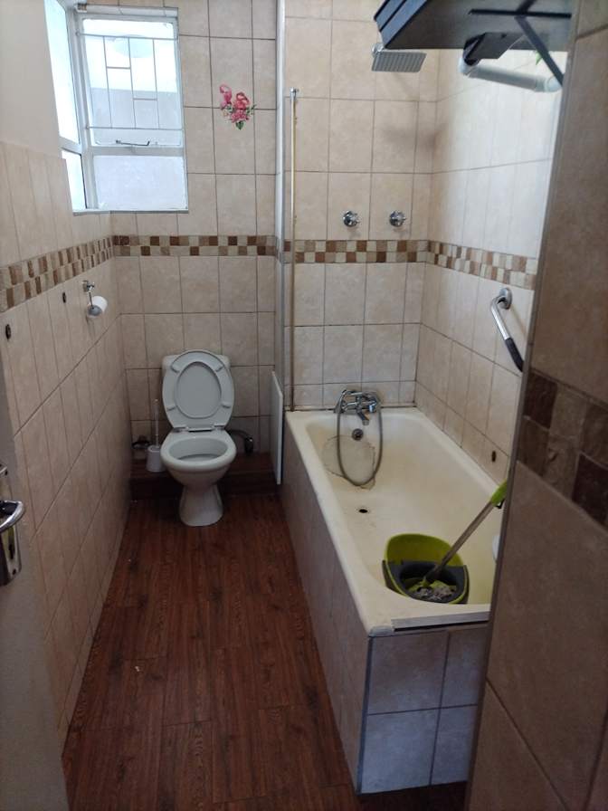 Morne's room