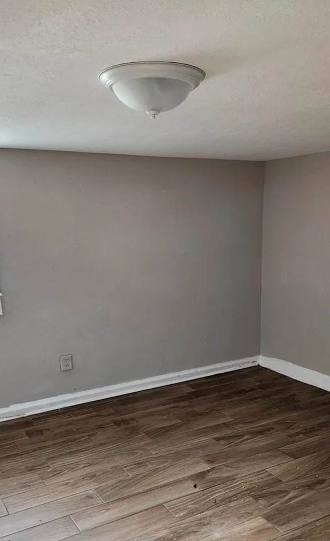 Alcove Rooms's room