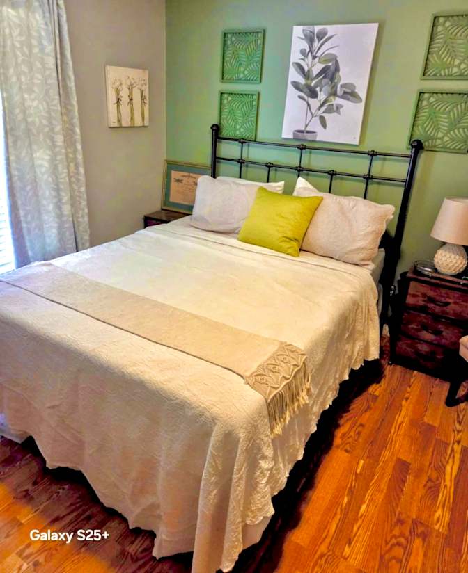 CHRISSY's room