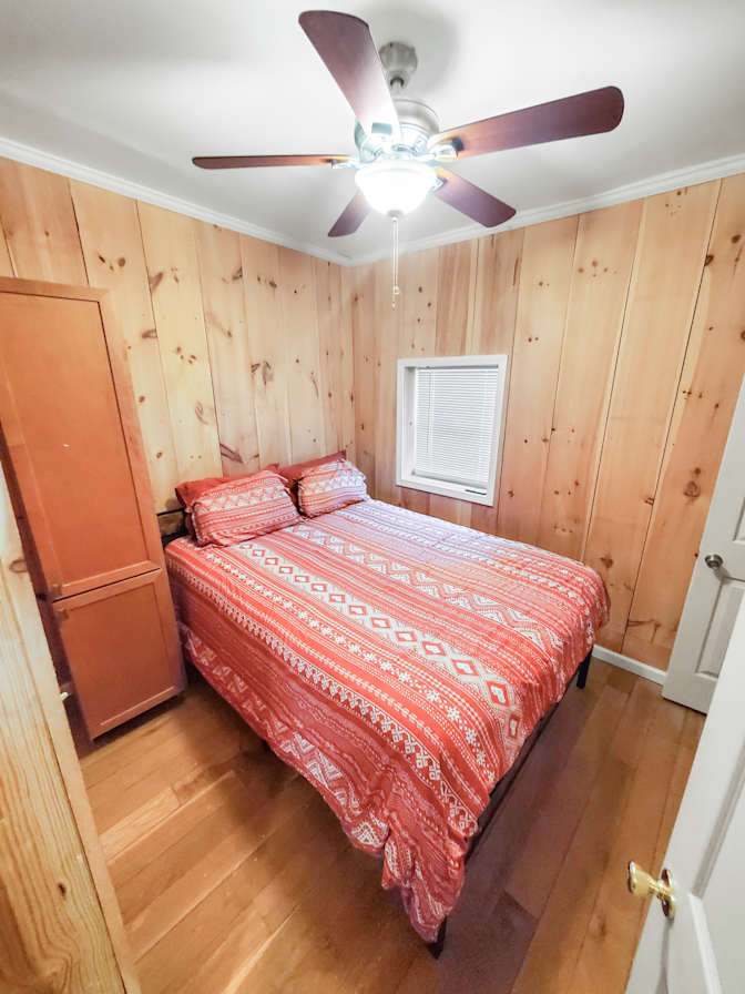 Paris's room