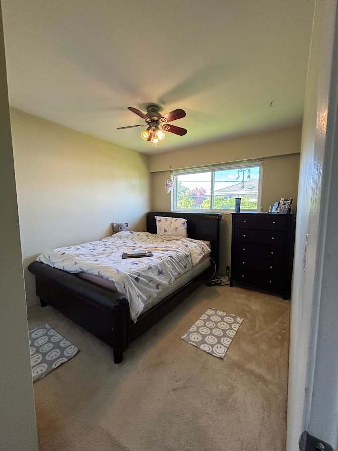 Neeru's room