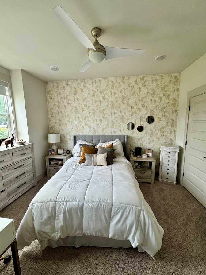 Alcove Rooms's room
