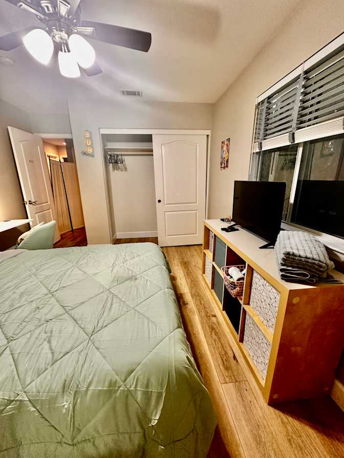 TheOakVista's room