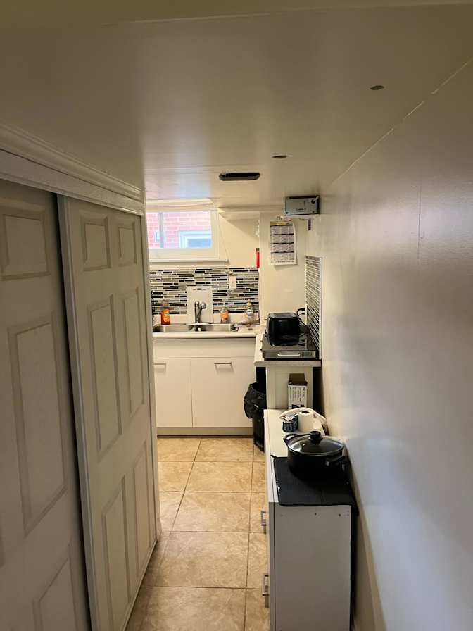 Meisam Rostaminia's room