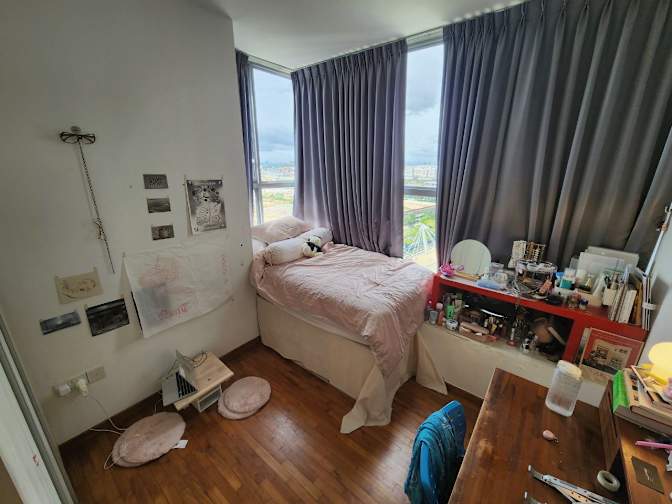 Bowen's room