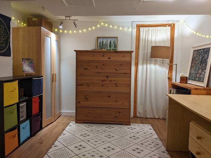 Eva's room